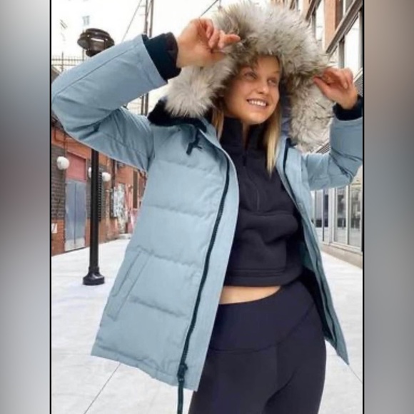 ARITZIA - THE POWDER PARKA SHORT - SERENE BLUE - Picture 7 of 10